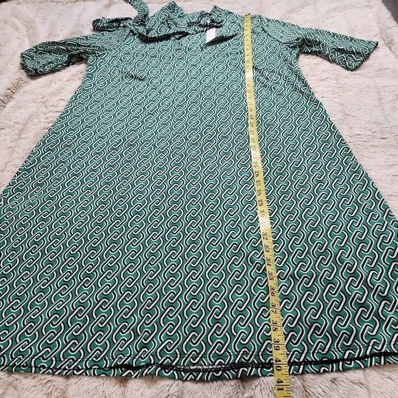 Dress knee length V-neck with tie short sleeves Size 2X NICOLE MILLER NWT - Picture 14 of 15